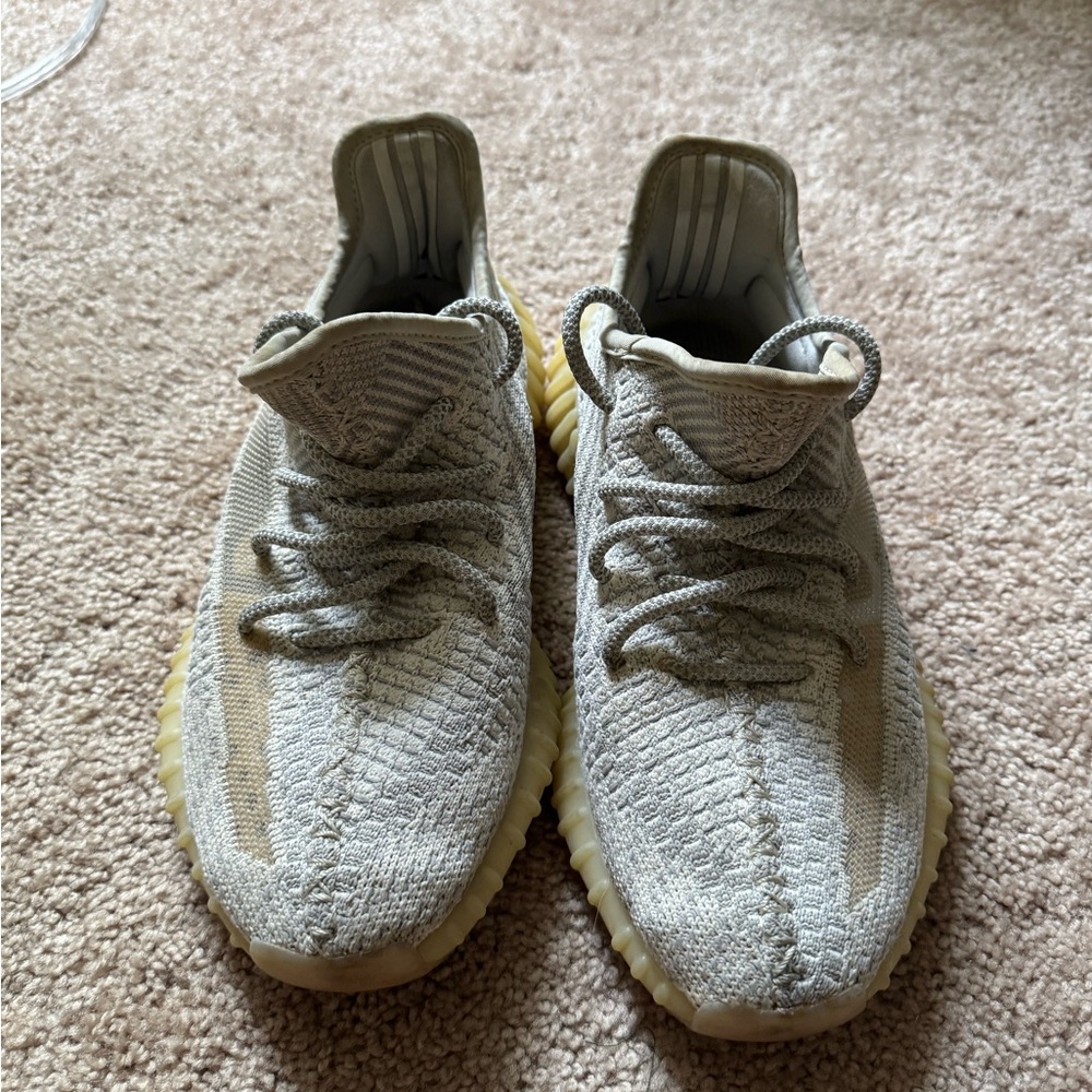 Yeezy Boost 350 V2